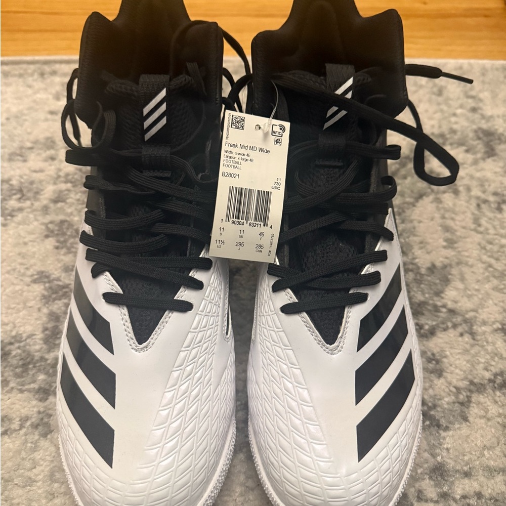 Adidas Freak Mid MD Wide Football Cleats Brand New with Tags never been worn